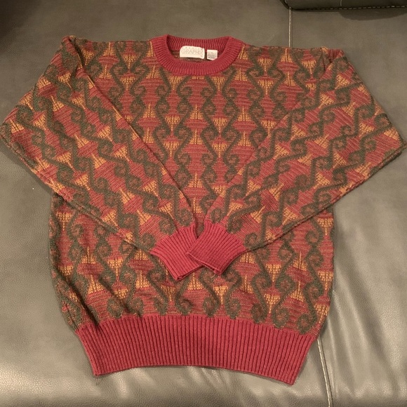 Vintage Sweater Graphix - Picture 1 of 3